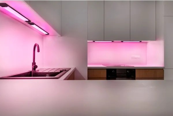 Osram - Corp de iluminat LED RGBW sub-dulap, dimmabil, cu senzor, LINEAR EDGE LED/8W/230V, negru + telecomandă