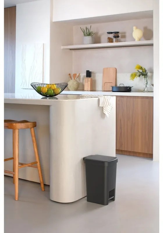 Coș cu pedală Brabantia StepUp 1008479, 16 L, Materiale ecologice, Deschidere mare, Gri închis