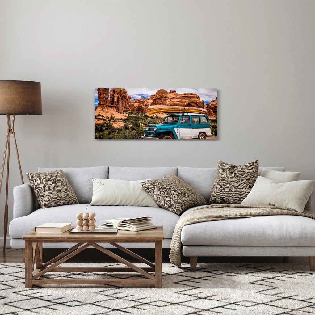 Tablou mașina de teren în munți (120x50 cm)