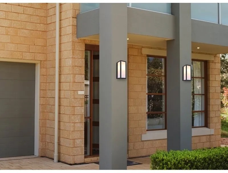 Aplica pentru exterior design modern IP44 Gundula negru, policarbonat