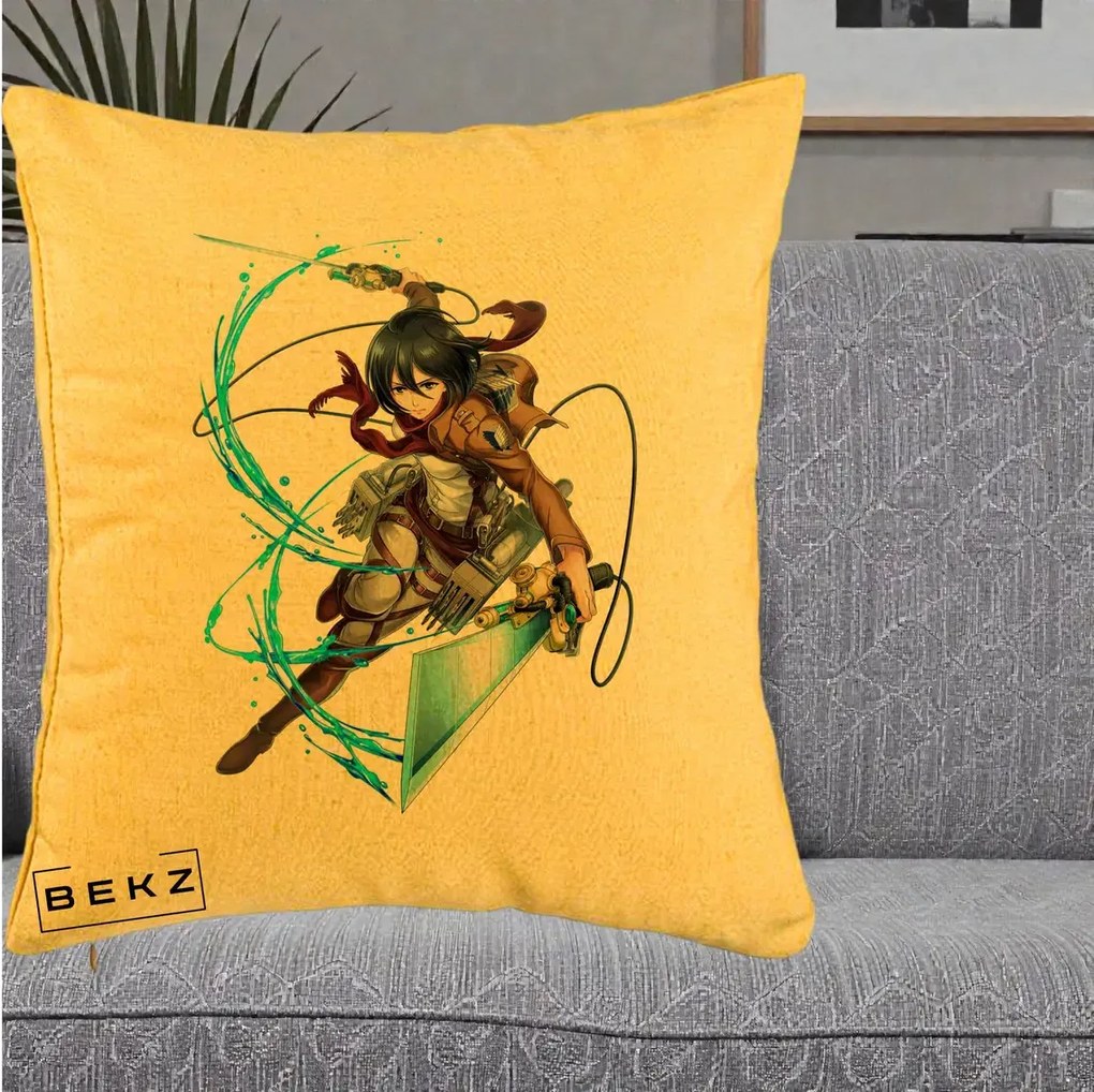 Perna Personalizata Attack on Titan Mikasa Ackerman Lupta, 40x40 cm, Galben, Husa Detasabila, Perna Inclusa, BEKZ®