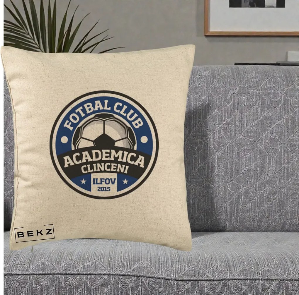 Perna Personalizata Academica Clinceni Fotbal Club, 40x40 cm, Bej, Husa Detasabila, Perna Inclusa, BEKZ®