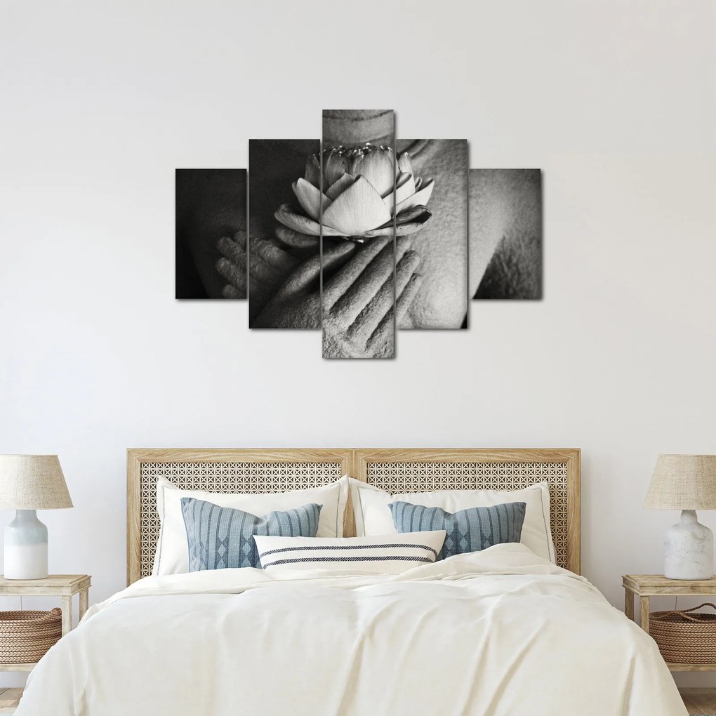 Tablou - Lotus în mâinile lui Buddha (150x105 cm)