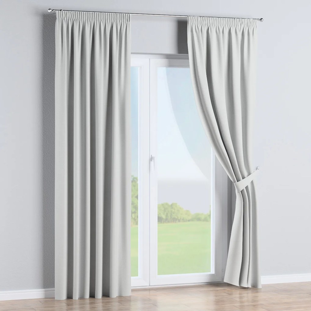 Perdea cu bandă de pliuri