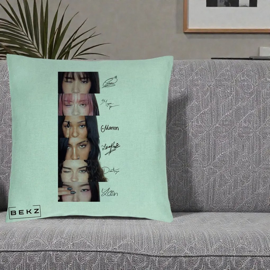 Perna Personalizata K-pop KATSEYE Semnaturi fara Foto, 40x40 cm, Verde Menta, Husa Detasabila, Perna Inclusa, BEKZ®