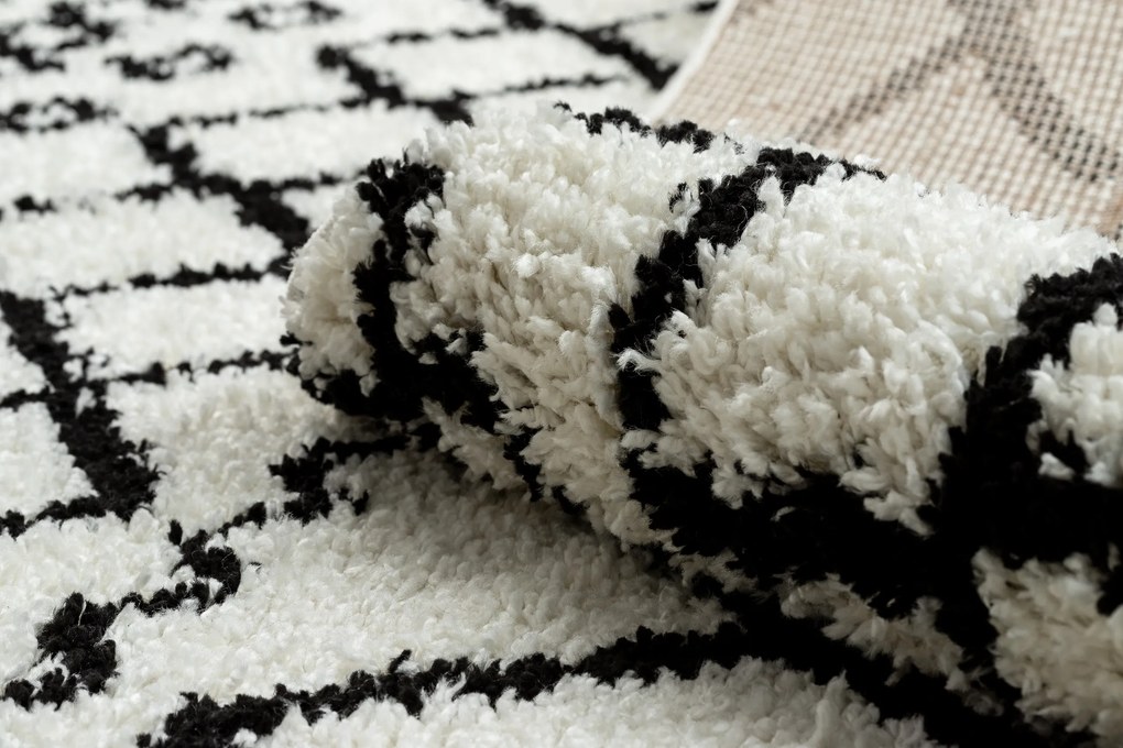 Covor PROMO Berber Safi N9040 albsi negru Franjuri shaggy pletos