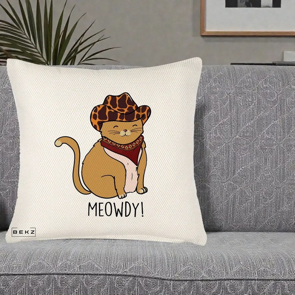 Perna Decorativa Pisica Cowboy Meowdy, 40x40 cm, Crem Reliefat, Husa Detasabila, Perna Inclusa, BEKZ®