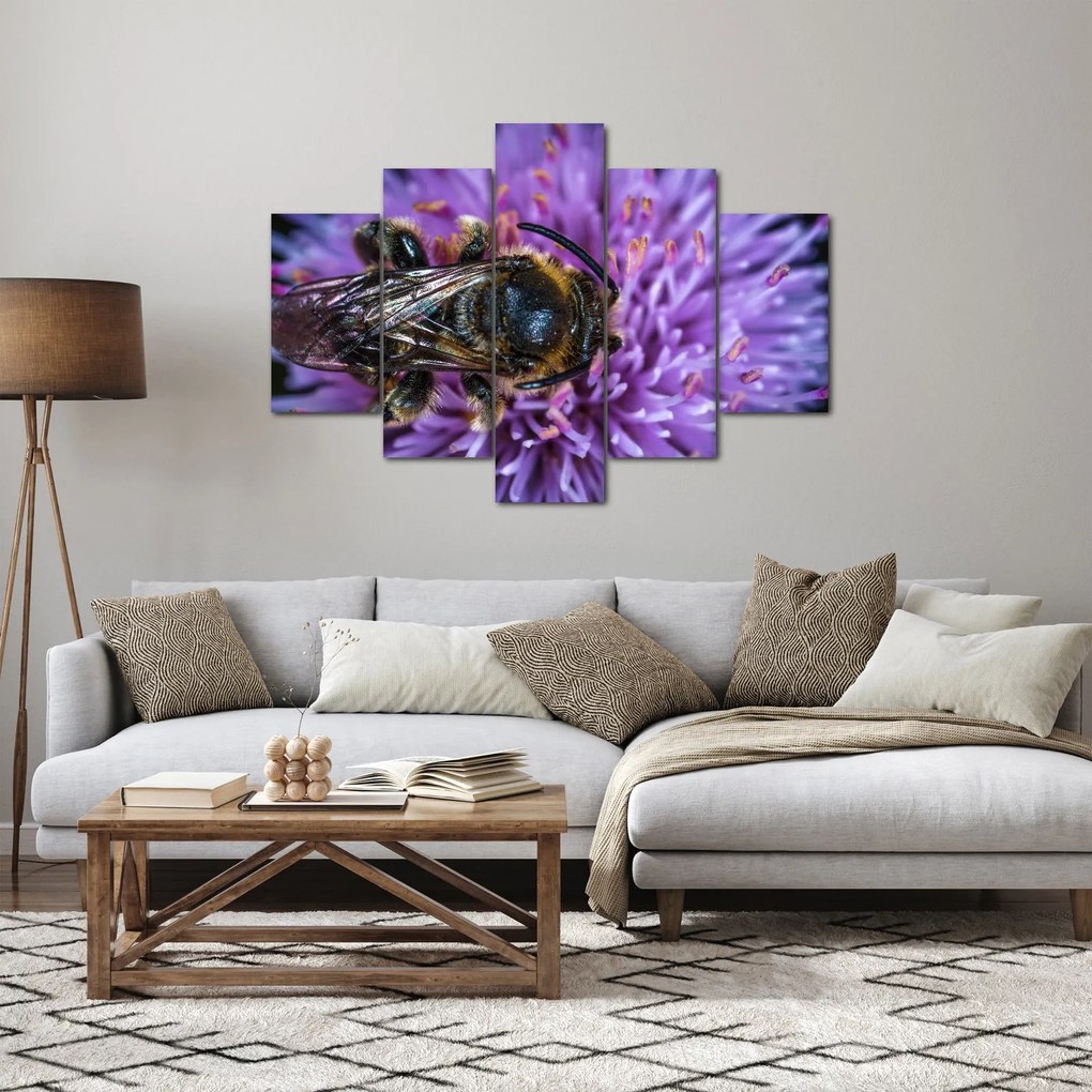 Tablou cu albina pe floare (150x105 cm)