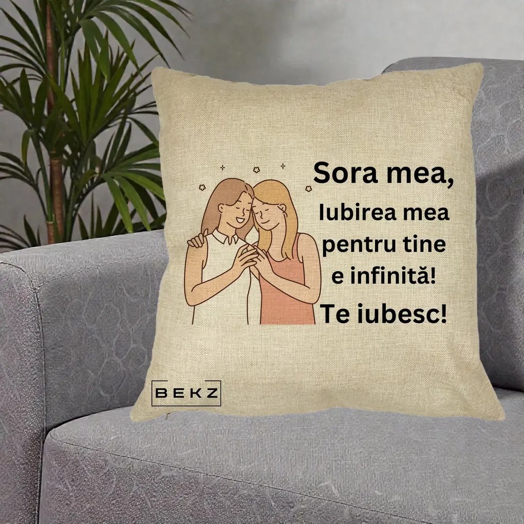 Cadou pentru Sora - Perna Personalizata Sora Mea Te Iubesc Imbratisare cu Sclipiri, 40x40 cm, Crem, Husa Detasabila, Perna Inclusa, BEKZ®