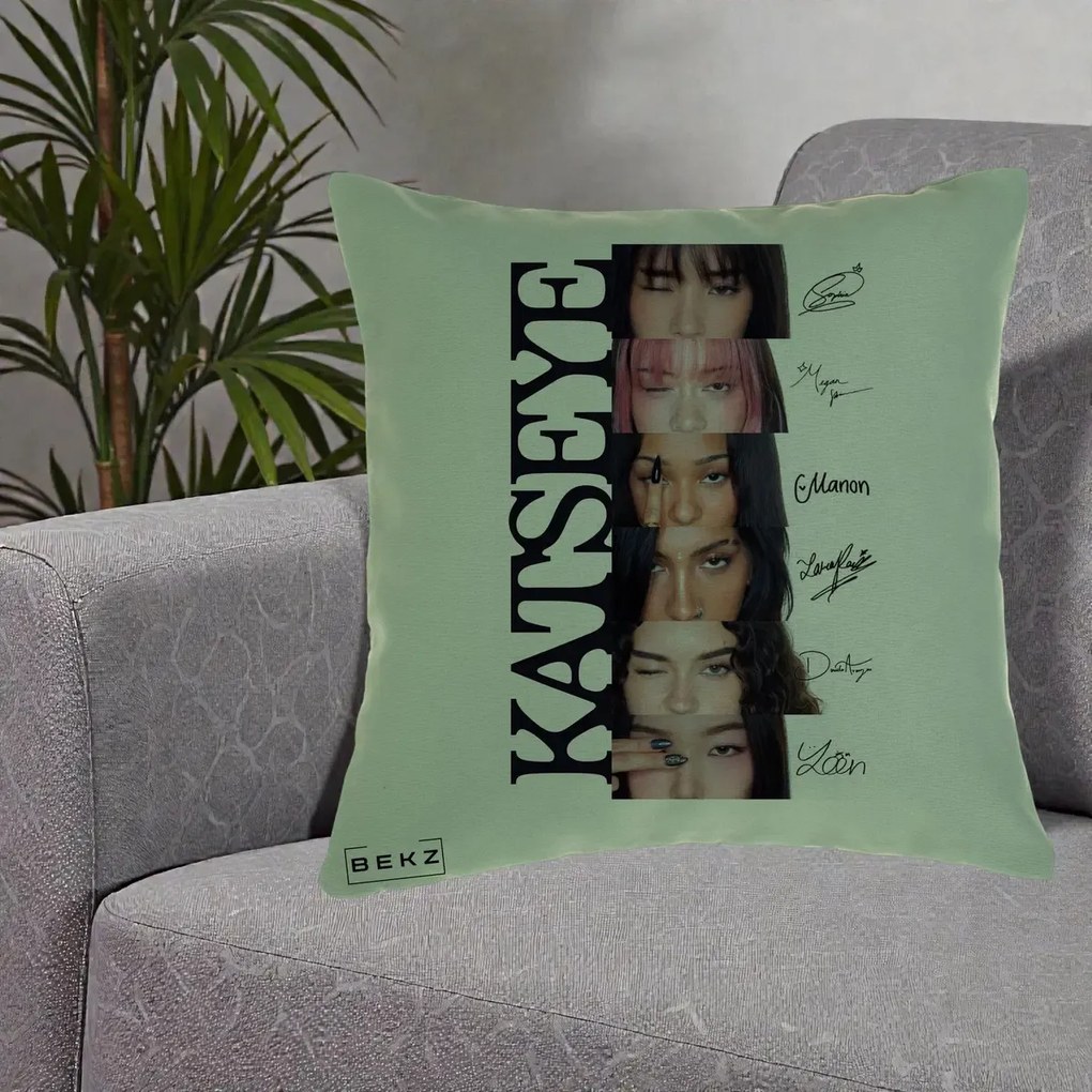 Perna Personalizata K-pop KATSEYE Semnaturi Membre Foto, 40x40 cm, Verde, Husa Detasabila, Perna Inclusa, BEKZ®