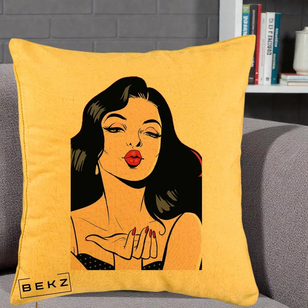 Perna Decorativa Femeie Pop-Art Kiss, 40x40 cm, Galben, Husa Detasabila, Perna Inclusa, BEKZ®