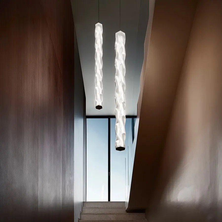 Lustra LED design tehnico-decorativ realizat manual Hugo vertical prisma