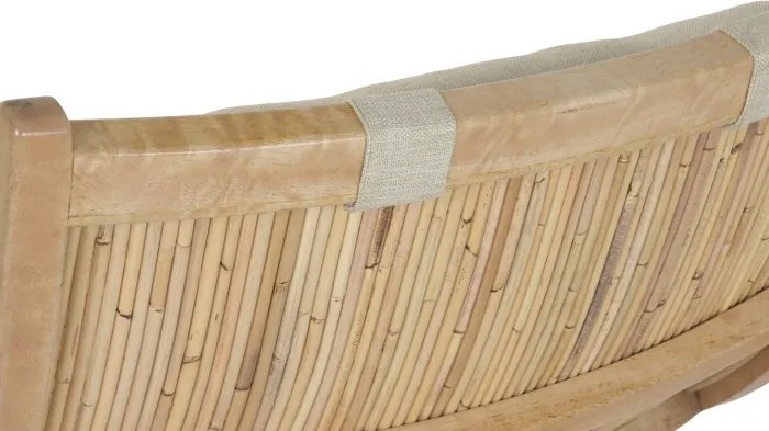 Scaun tip fotoliu din rattan