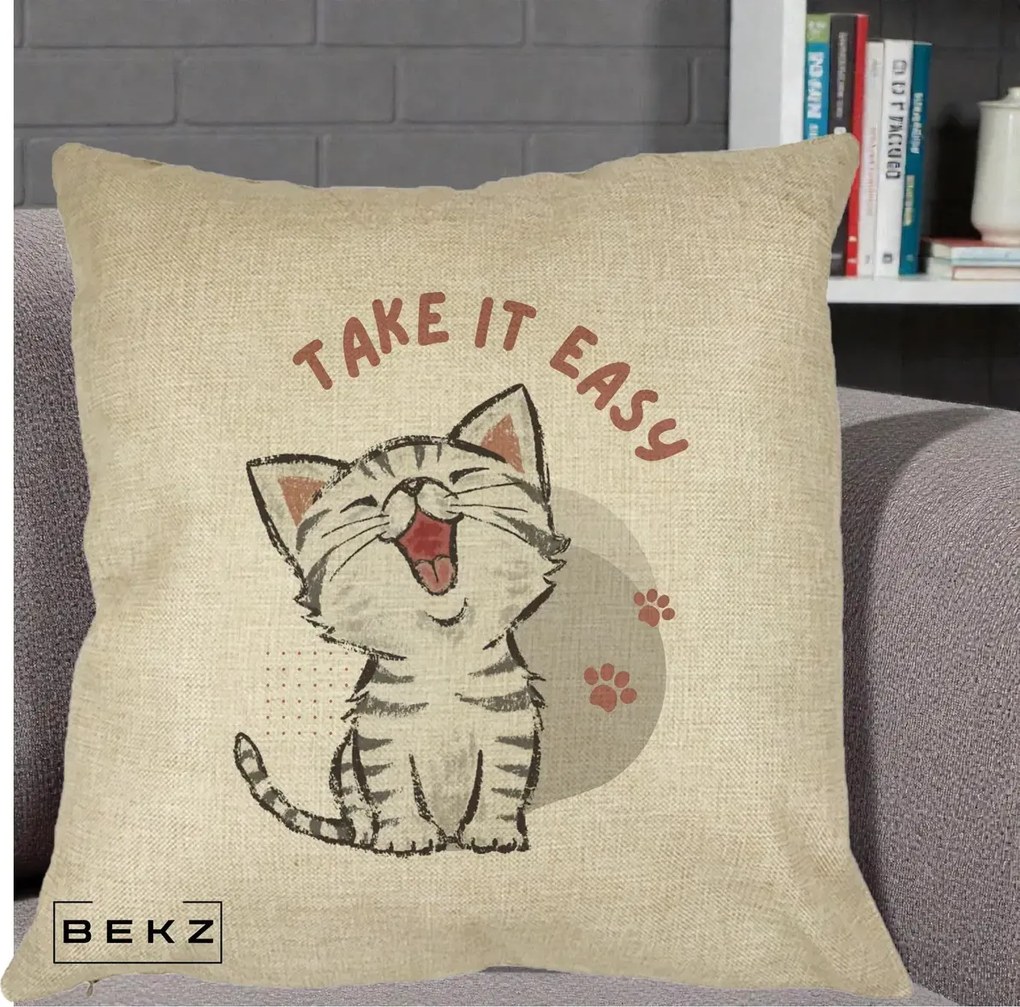 Perna Personalizata Take It Easy Cat, 40x40 cm, Crem, Husa Detasabila, Perna Inclusa, BEKZ®