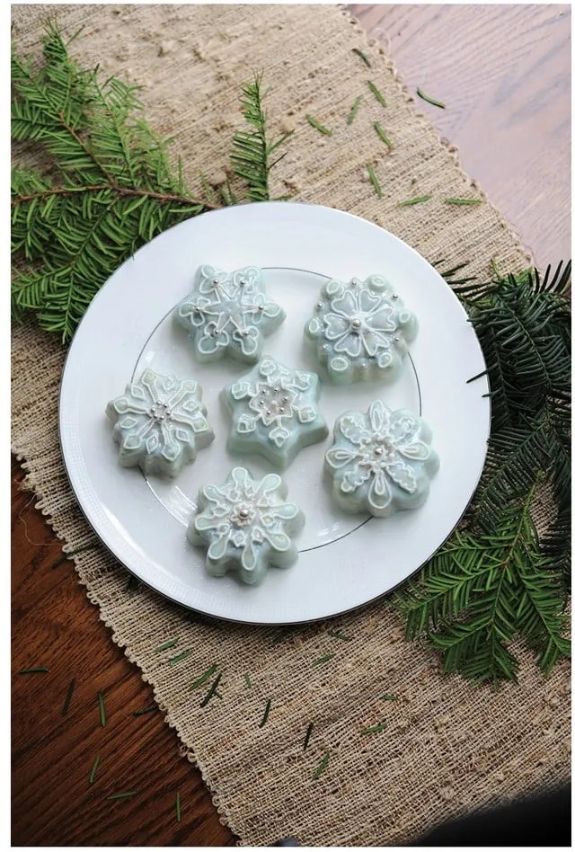 Formă pentru 6 mini prăjituri Nordic Ware Snowflakes, 700 ml