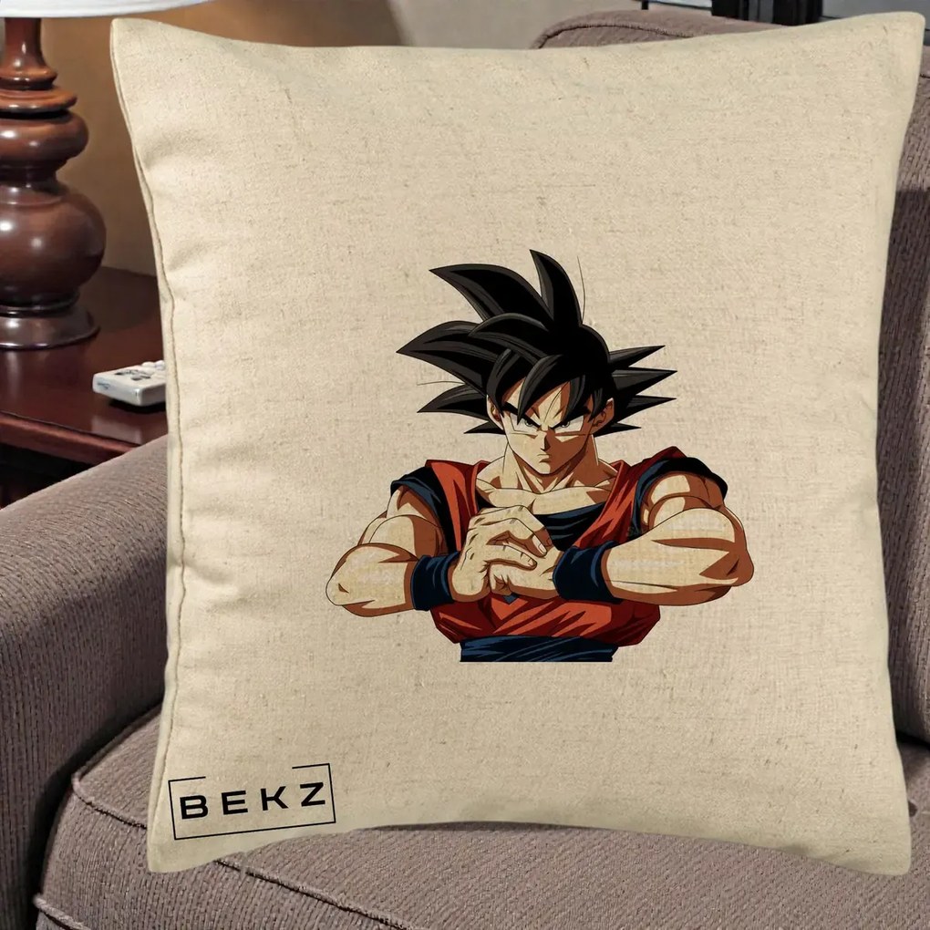 Perna Personalizata Dragon Ball Goku Portret Serios, 40x40 cm, Bej, Husa Detasabila, Perna Inclusa, BEKZ®