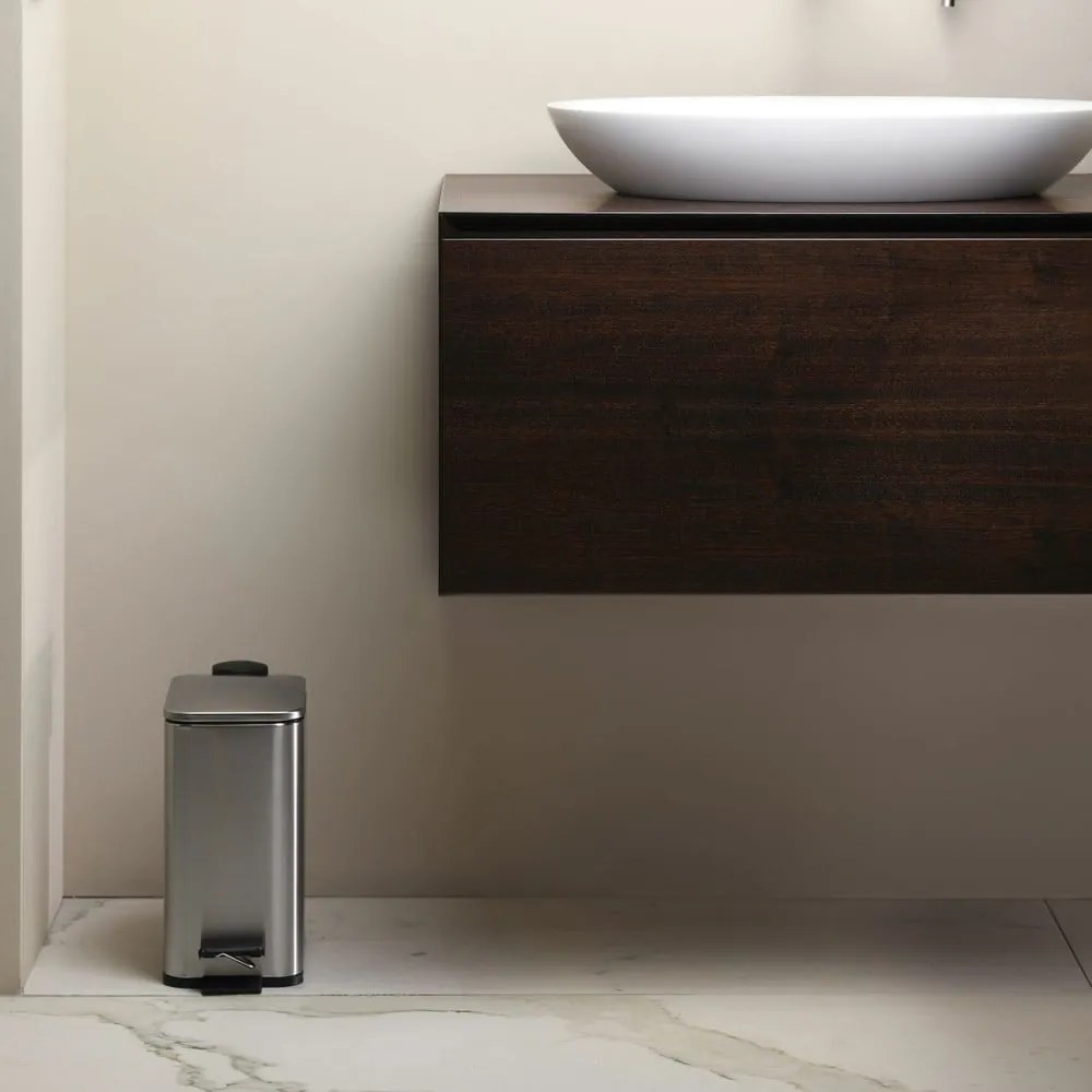 Coș de gunoi argintiu mat cu pedală din oțel 5 l Erik – Spirella