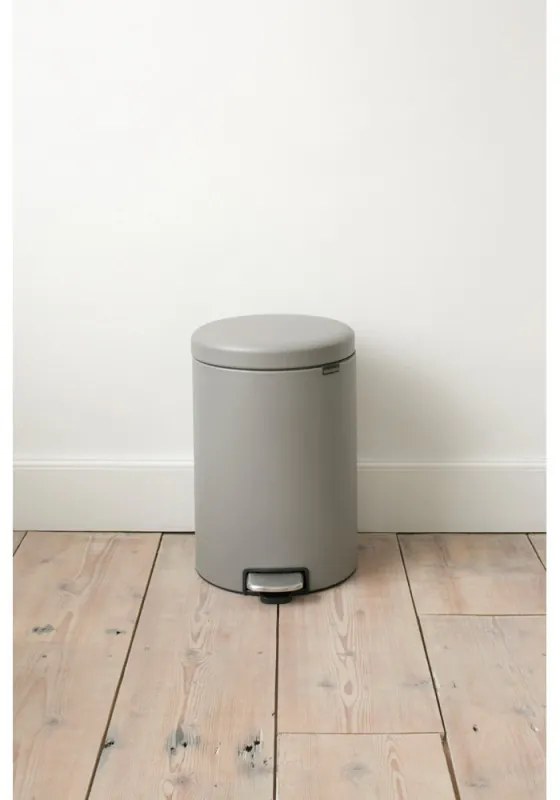 Cos de gunoi cu pedala Brabantia NewIcon 1001091, 20 L, Inchidere lina, Baza antiderapanta, Acoperit cu minerale, Gri