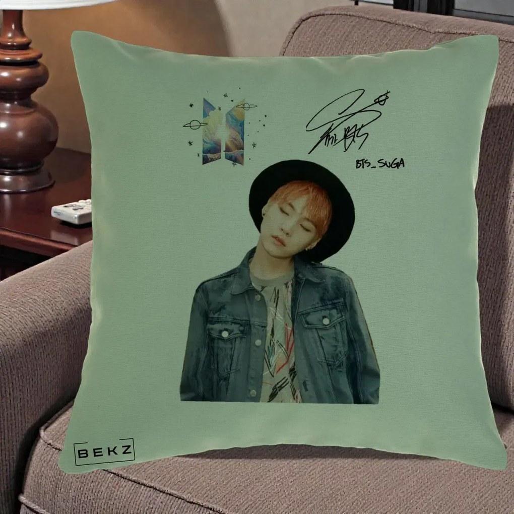 Perna Personalizata K-pop BTS Suga par Portocaliu Palarie Autograf, 40x40 cm, Verde, Husa Detasabila, Perna Inclusa, BEKZ®