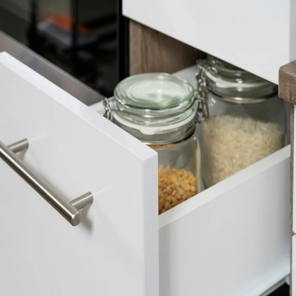 Mobilă de bucătărie Yorki 360, corp din stejar Yorki, cu față alb satinat