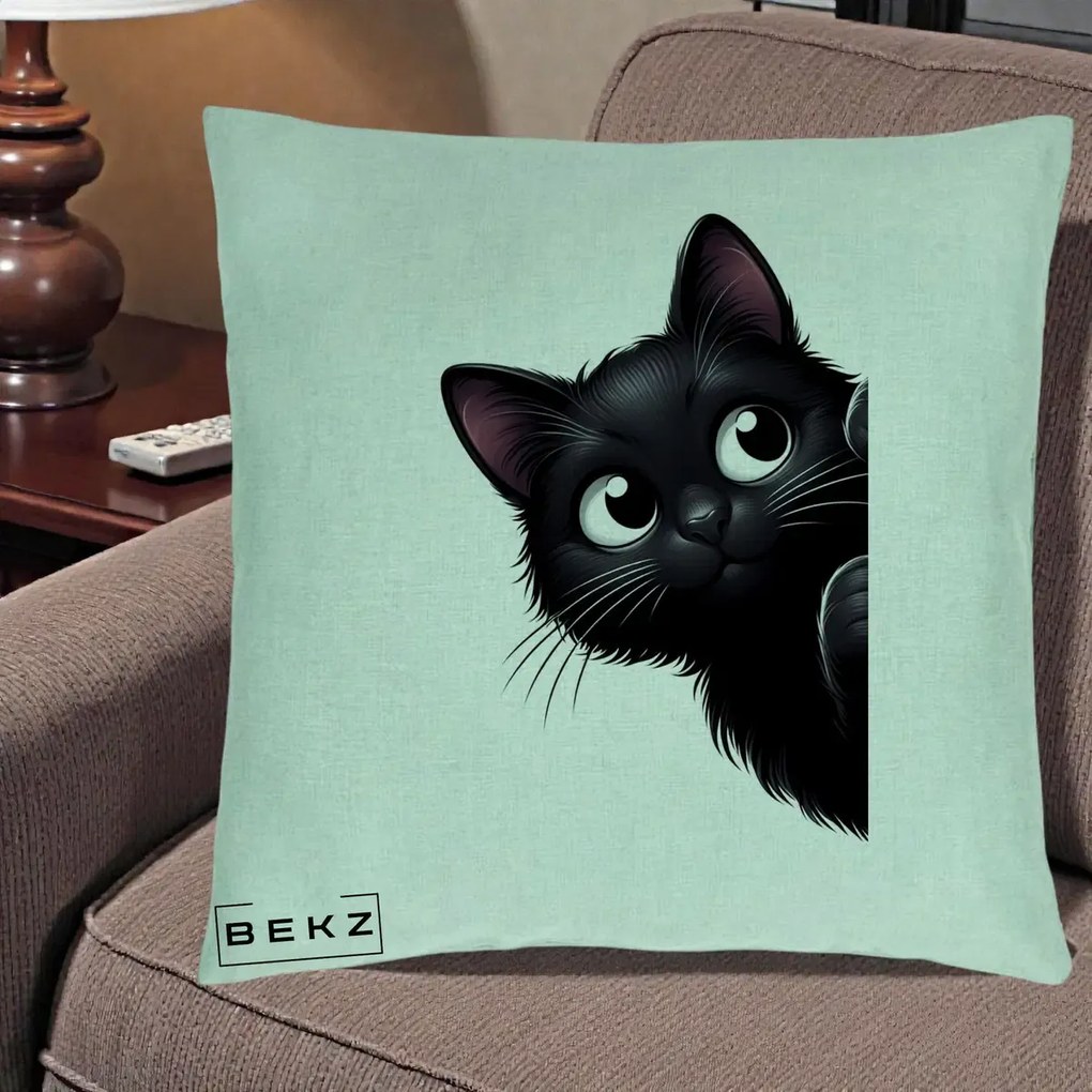 Perna Decorativa Pisica Neagra Dragalasa Curioasa, 40x40 cm, Verde Menta, Husa Detasabila, Perna Inclusa, BEKZ®