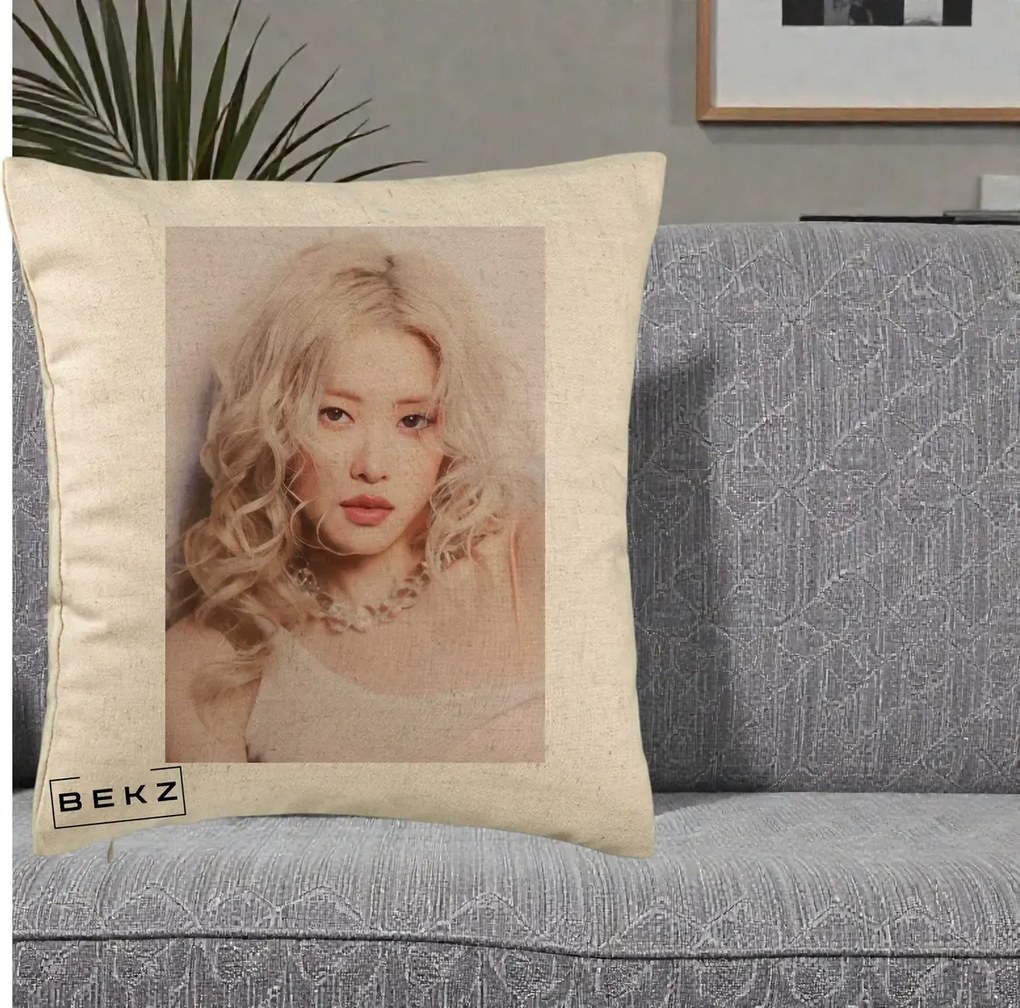 Perna Personalizata K-pop BLACKPINK Rose, 40x40 cm, Bej, Husa Detasabila, Perna Inclusa, BEKZ®