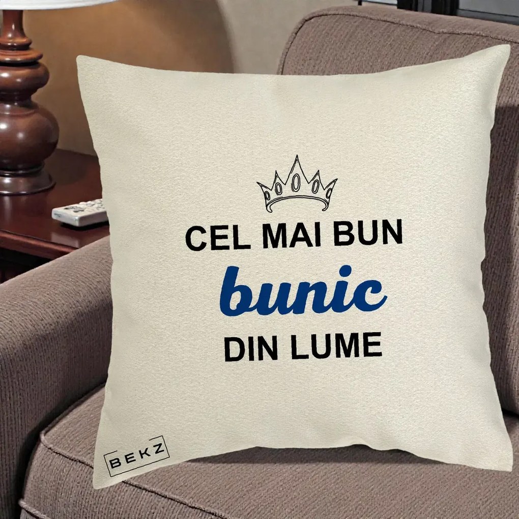 Cadou pentru Bunic - Perna Personalizata Cel Mai Bun Bunic Din Lume Coroana Albastra, 40x40 cm, Ecru, Husa Detasabila, Perna Inclusa, BEKZ®