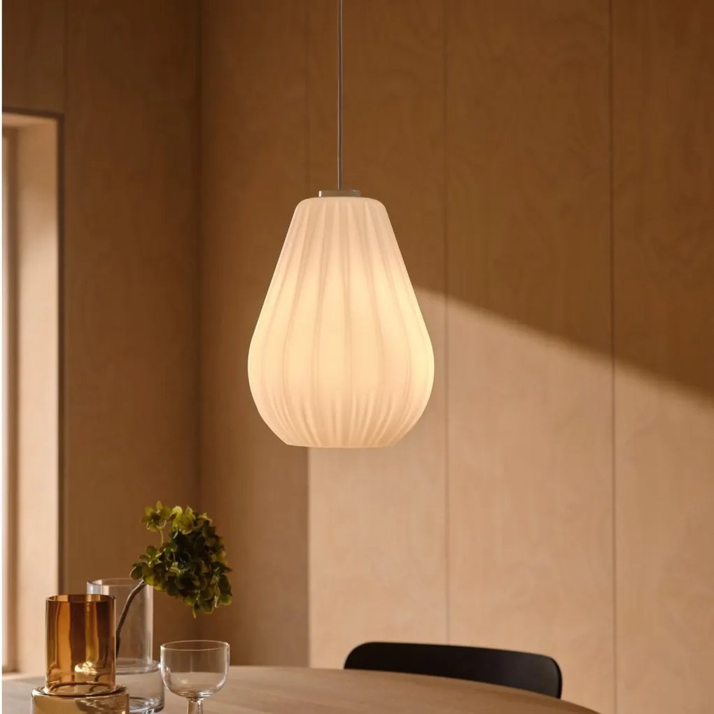 Lustra, Pendul cu abajur din sticla Sallino