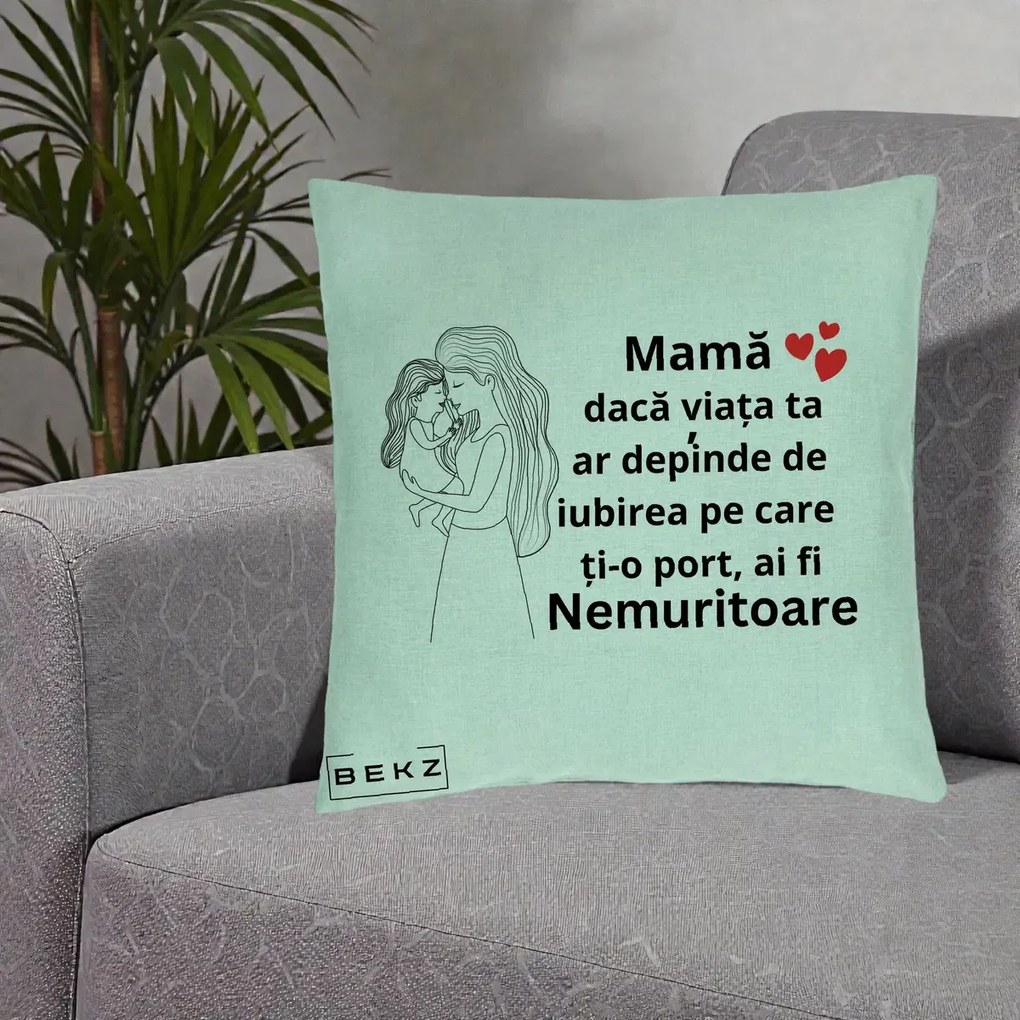 Cadou pentru Mama - Perna Personalizata Mama Nemuritoare cu Copilul in Poala, 40x40 cm, Verde Menta, Husa Detasabila, Perna Inclusa, BEKZ®
