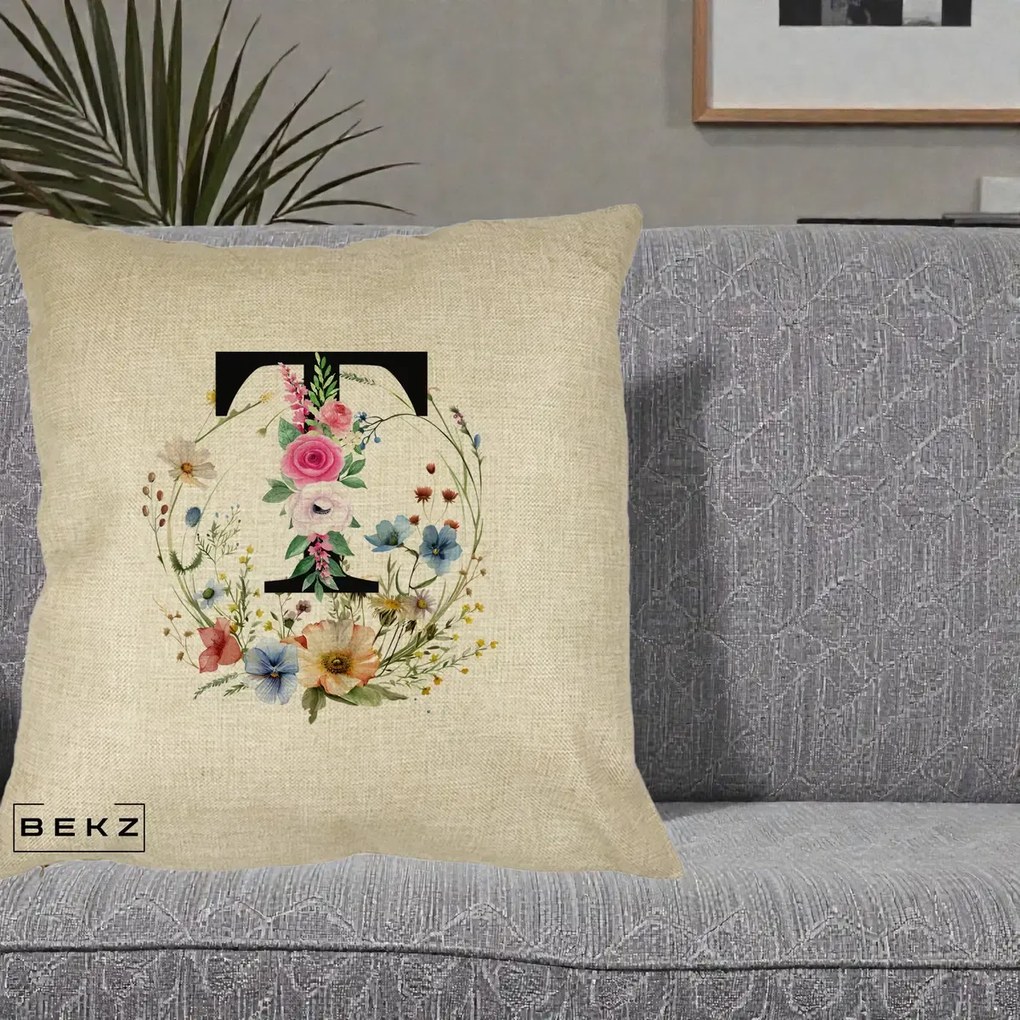 Cadou Personalizat - Perna Personalizata Monogram Litera T cu Flori Acuarela, 40x40 cm, Crem, Husa Detasabila, Perna Inclusa, BEKZ®
