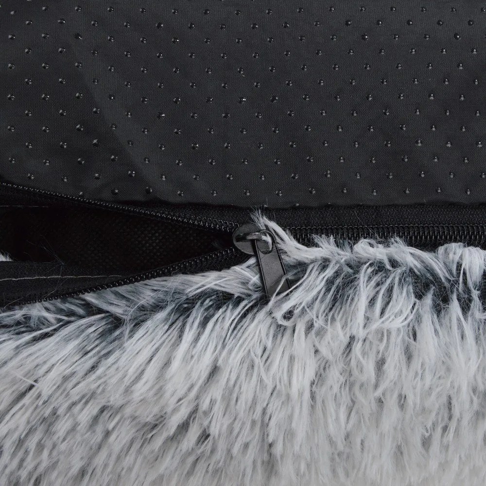 Pat pentru animale de companie alb pentru câini 80x60 cm Fluffy Heather – Love Story