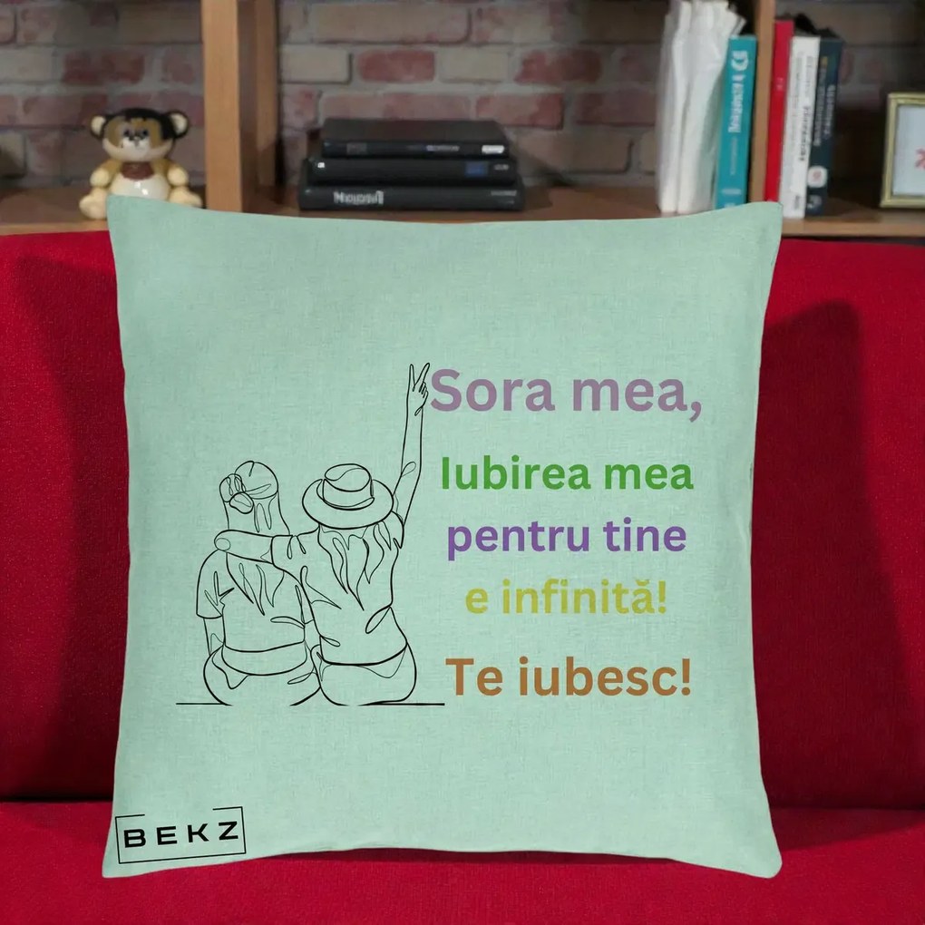 Cadou pentru Sora - Perna Personalizata Sora Mea Te Iubesc Doua Fete cu Palarie si Umbrela, 40x40 cm, Verde Menta, Husa Detasabila, Perna Inclusa, BEKZ®