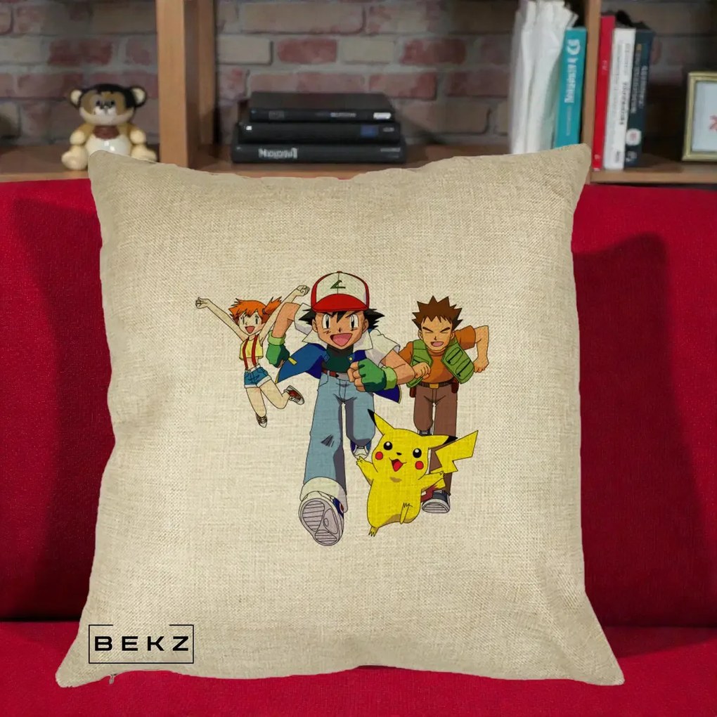 Perna Personalizata Pokemon Ash Misty Brock si Pikachu, 40x40 cm, Crem, Husa Detasabila, Perna Inclusa, BEKZ®