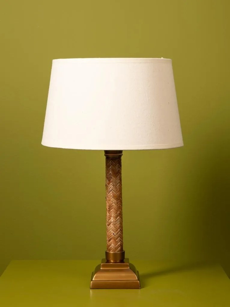 Lampă de masă din rattan împletit și metal auriu, cu abajur din bumbac bej, finisaj natural, 49×30 cm, „Rivan"