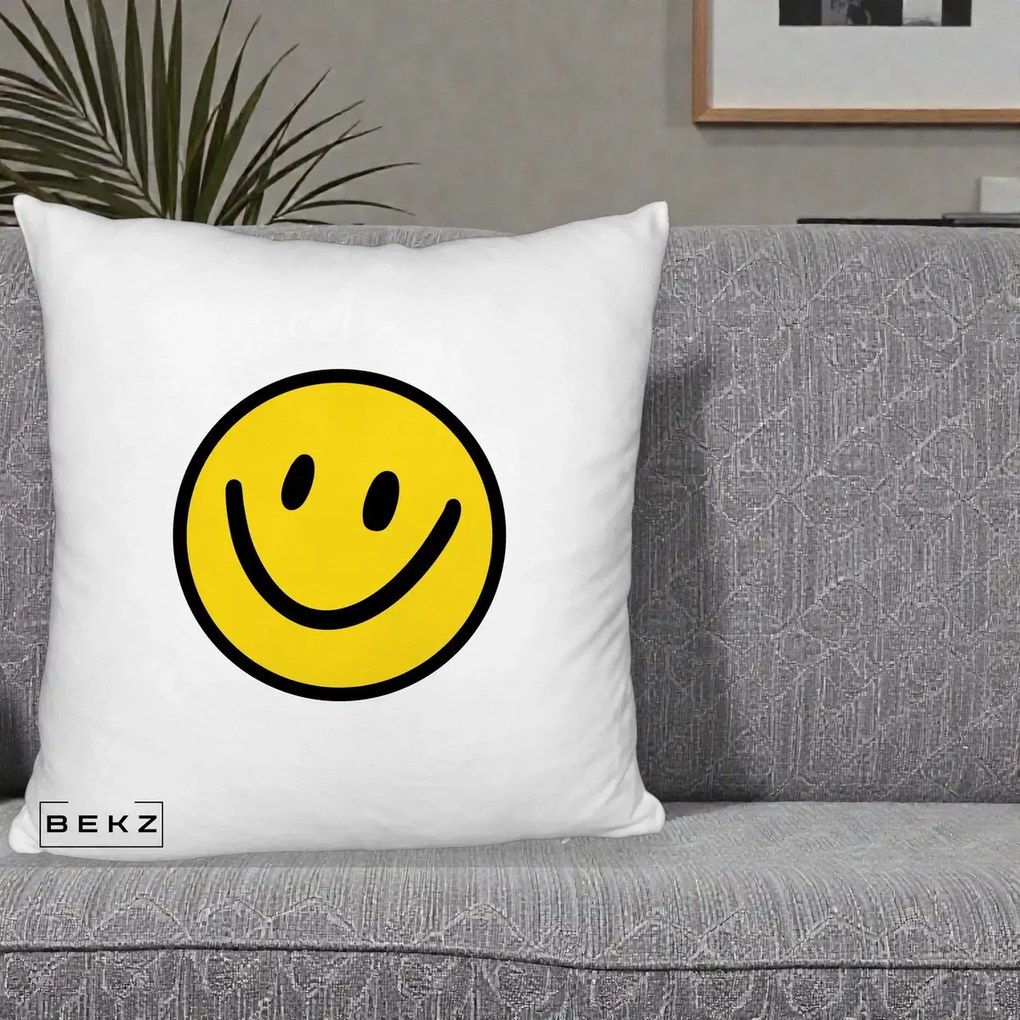 Perna Decorativa Smiley Face Galben Clasic, 40x40 cm, Alb Pufos, Husa Detasabila, Perna Inclusa, BEKZ®