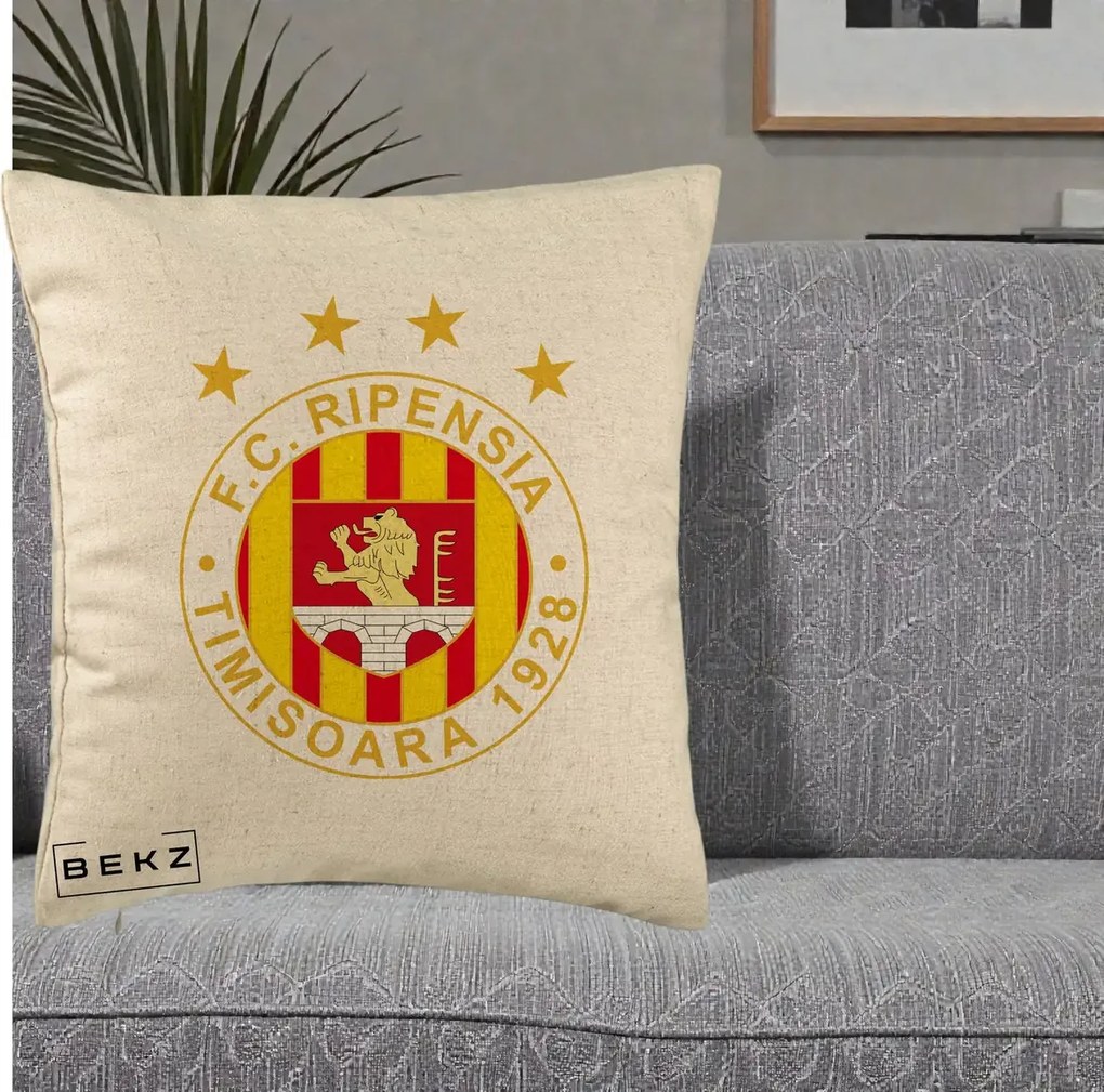 Perna Personalizata FC Ripensia Timisoara 1928, 40x40 cm, Bej, Husa Detasabila, Perna Inclusa, BEKZ®