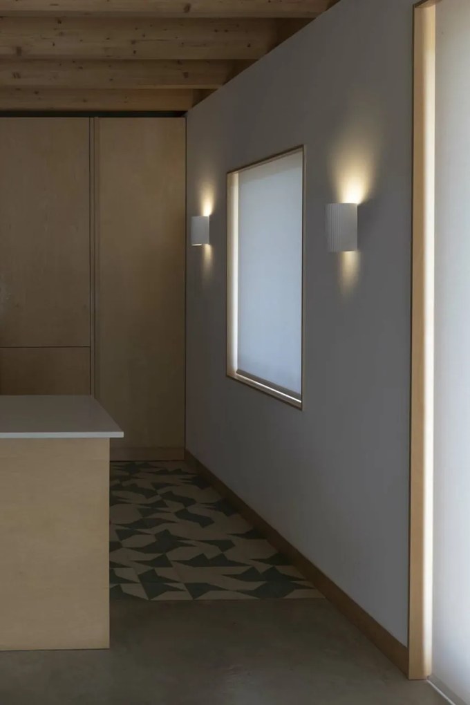 Aplica de perete iluminat ambiental TRAMA 1L alb