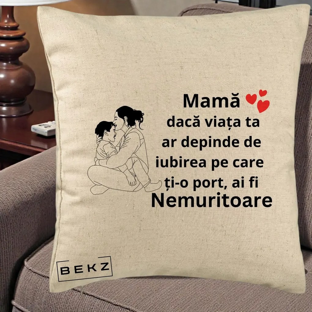 Cadou pentru Mama - Perna Personalizata Mama Nemuritoare Kawaii, 40x40 cm, Bej, Husa Detasabila, Perna Inclusa, BEKZ®
