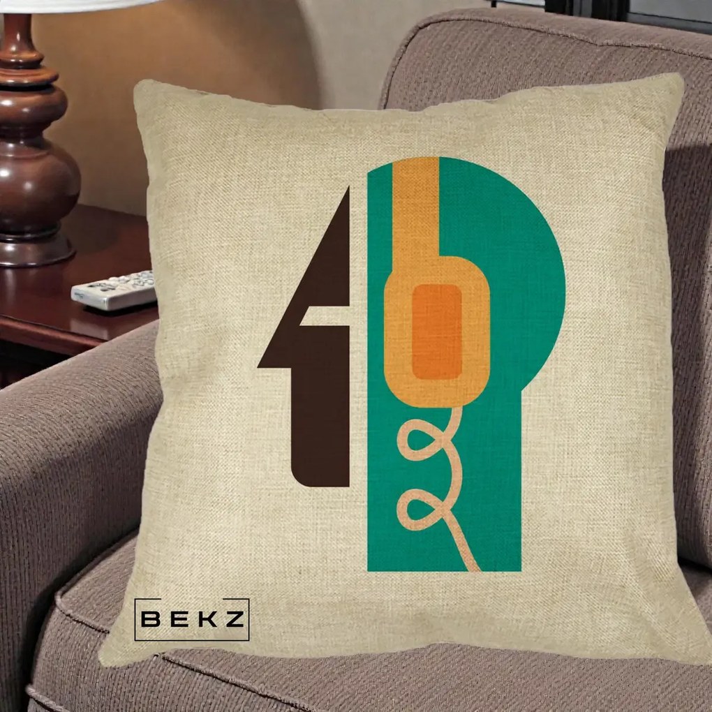 Perna Personalizata Retro Casti Muzicale, 40x40 cm, Crem, Husa Detasabila, Perna Inclusa, BEKZ®