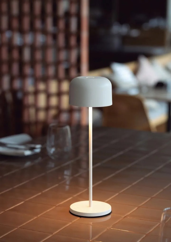 Lampa de exterior portabila IP54 MAVIS 200 negru