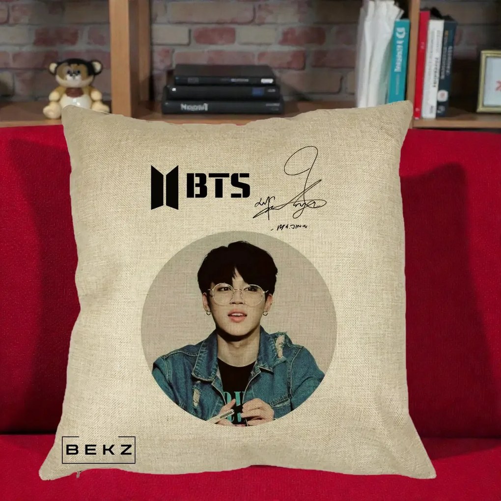 Perna Personalizata K-pop BTS Jimin Portret Cerc Autograf Geaca, 40x40 cm, Crem, Husa Detasabila, Perna Inclusa, BEKZ®