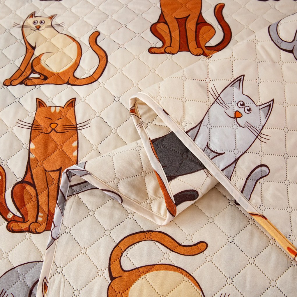 Cuvertura de pat cu model COLORED CATS crem Dimensiune: 220 x 240 cm