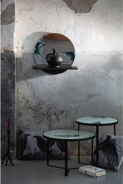 Oglinda rotunda cu rama din fier si raft Raven, 46x49x16 cm