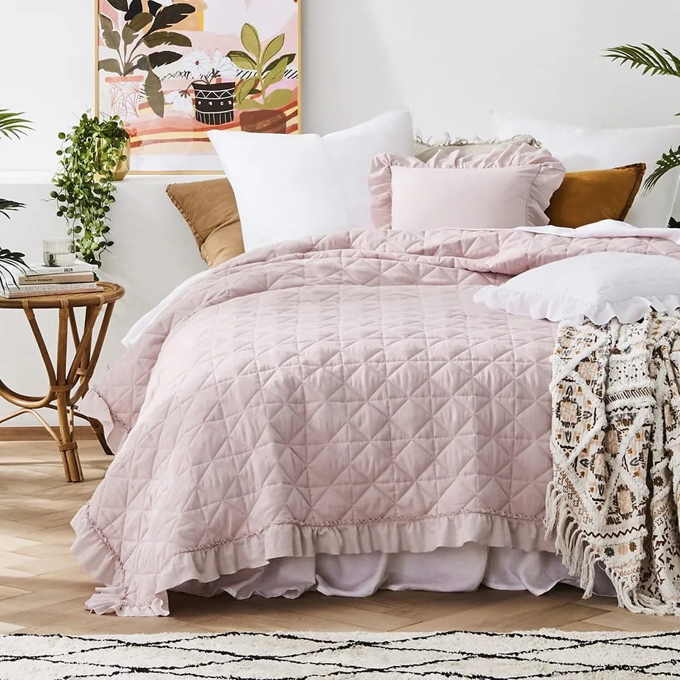Cuvertură de pat franceză monocromă roz cu matlasare 240 x 260 cm 240x260