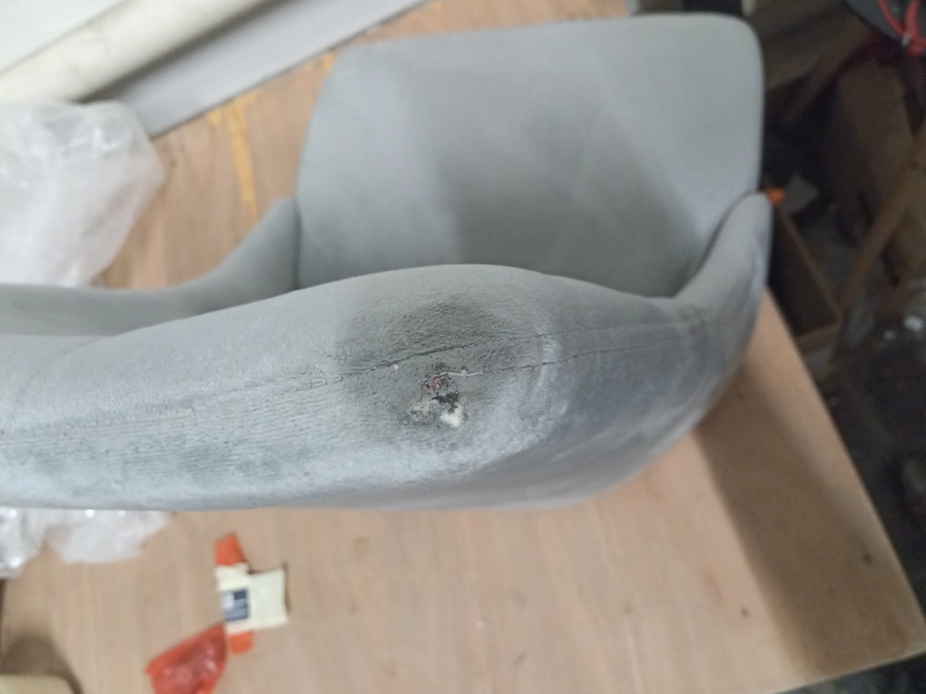 OFERTA Scaun de dining catifelat gri deschis IMOLA Calitate II.