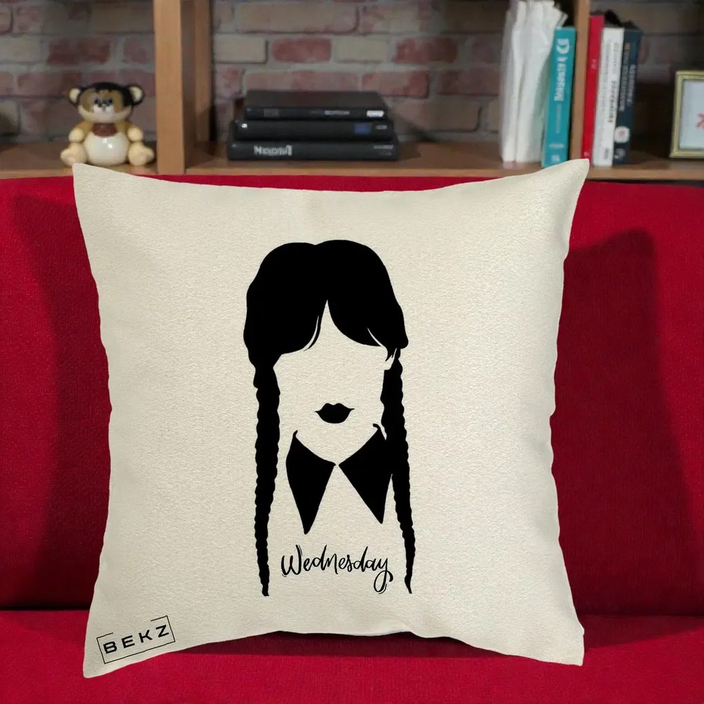 Perna Personalizata Wednesday Addams Silueta Alb-Negru, 40x40 cm, Ecru, Husa Detasabila, Perna Inclusa, BEKZ®