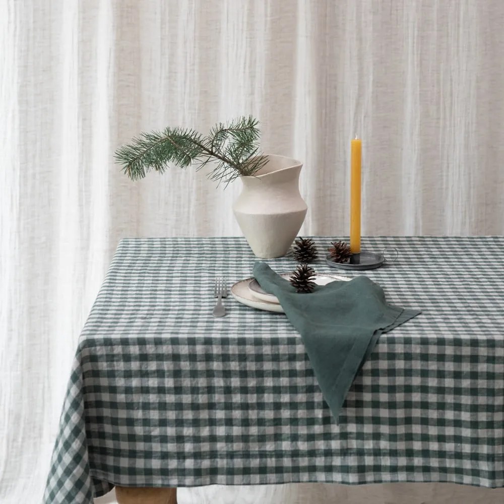 Față de masă din in 140x250 cm Forest Green Gingham – Linen Tales