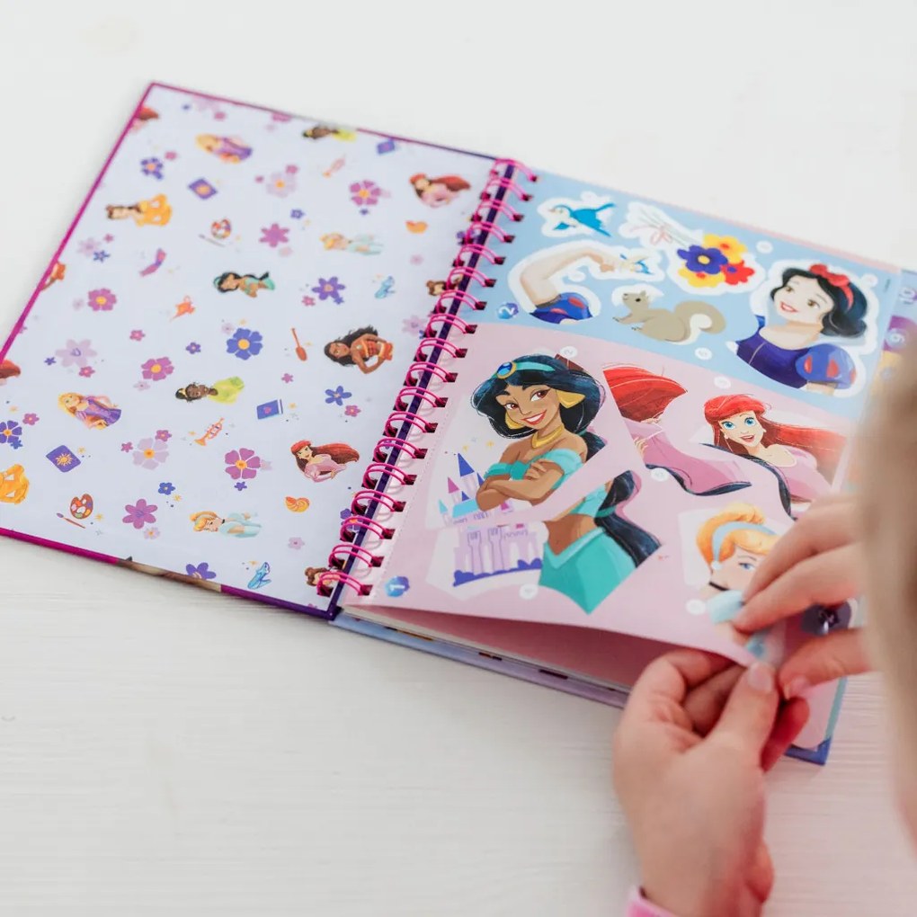 Prințesele Disney Sprinkle Party Set de autocolante puzzle și de colorat