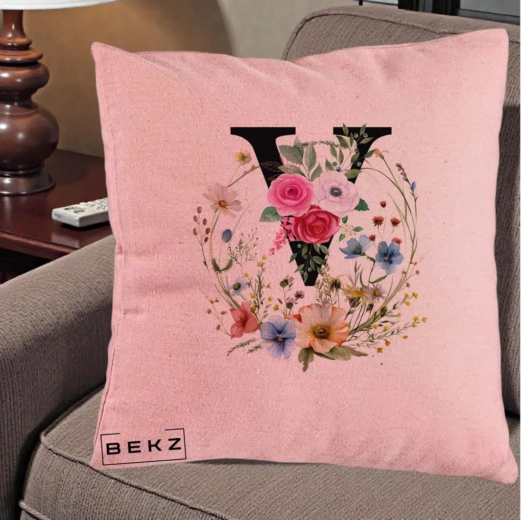 Cadou Personalizat - Perna Personalizata Monograma Florala Litera V cu Coroana, 40x40 cm, Roz, Husa Detasabila, Perna Inclusa, BEKZ®