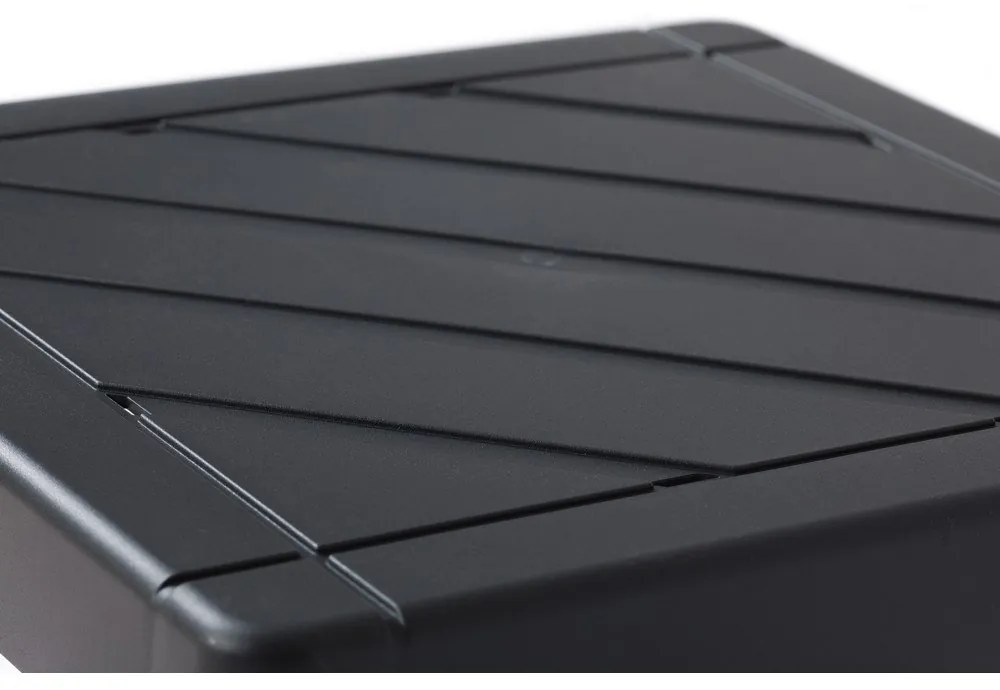 Masă auxiliară de grădină din plastic 39x39 cm Pop – Toomax